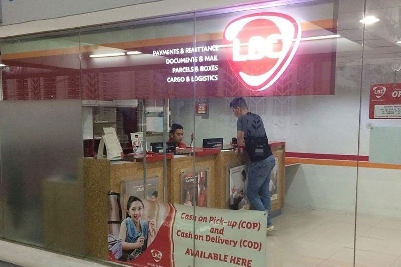 菲律宾塔盖泰LBC快递店惊魂夜！3名嫌犯光天化日破门洗劫，典当珠宝一扫而空-测试测试