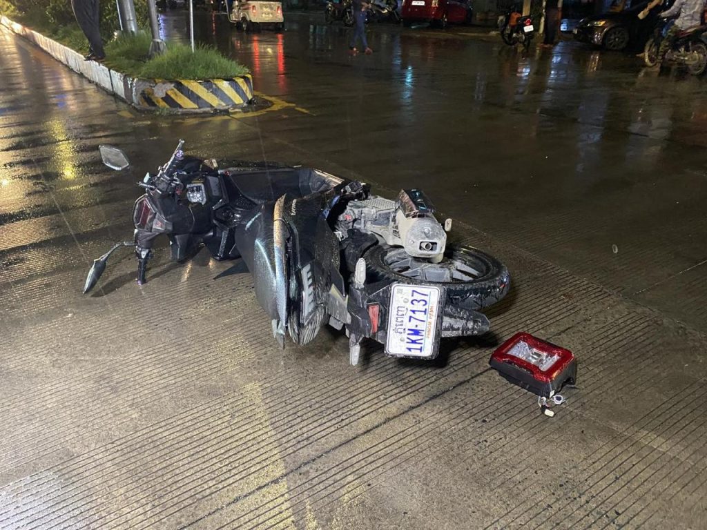 图片[8]-金边豪华Jeep自燃事故！烧成骨架无人员伤亡-测试测试