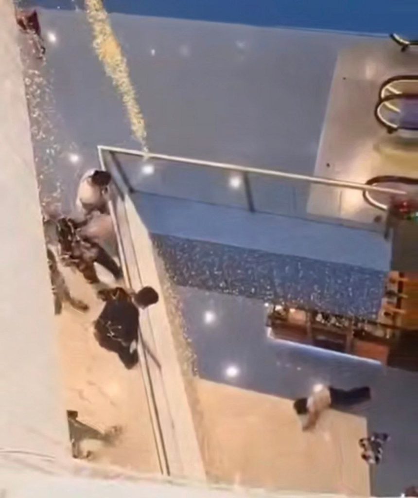 图片[4]-Moa商场 刚刚有小菲跳了-测试测试