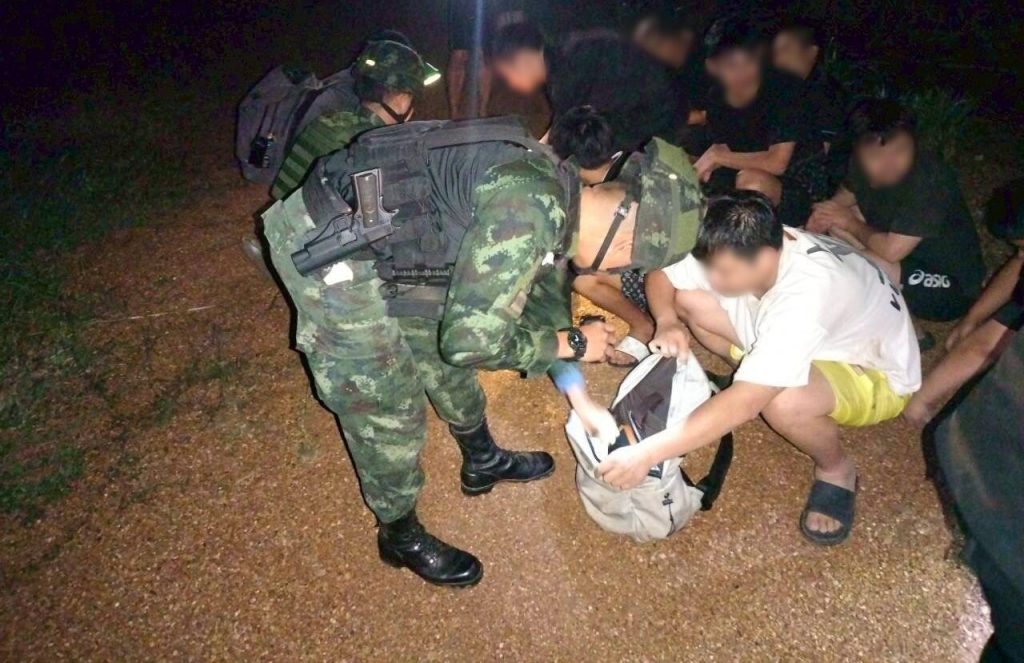 图片[4]-泰国军方”铁壁围剿”！14名中国偷渡客落网，13人无证件，金三角”非法通道”被斩断-测试测试