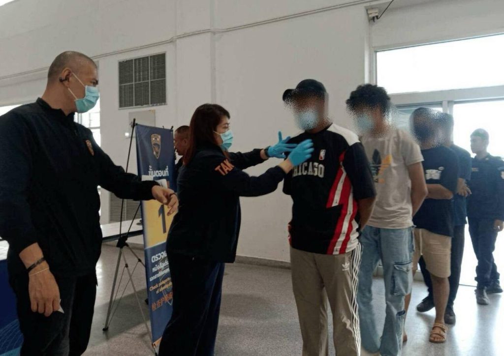 泰国”KK大逃亡”！1595人如潮水涌入，465名印度人成最大群体，缅北血洗链断裂-测试测试