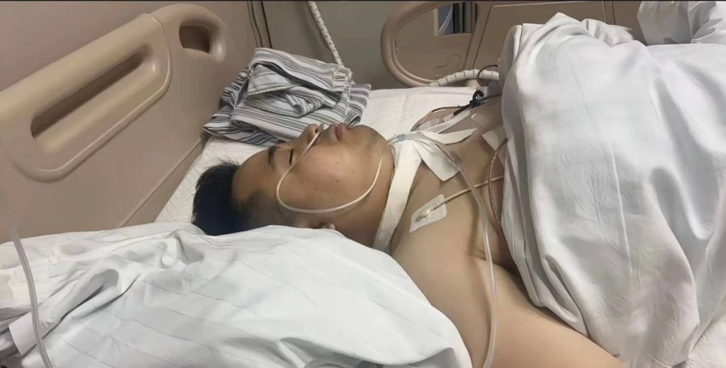 图片[13]-美团外卖小哥合集 #外卖员 #美团站长 河北石家庄美团外卖员小哥杀人！据说是美团站长欺负老实人，听说是5块一单，只给外卖小哥一块钱！视频中捅人也是因为这俩人先动的手，然后被反杀了！-测试测试