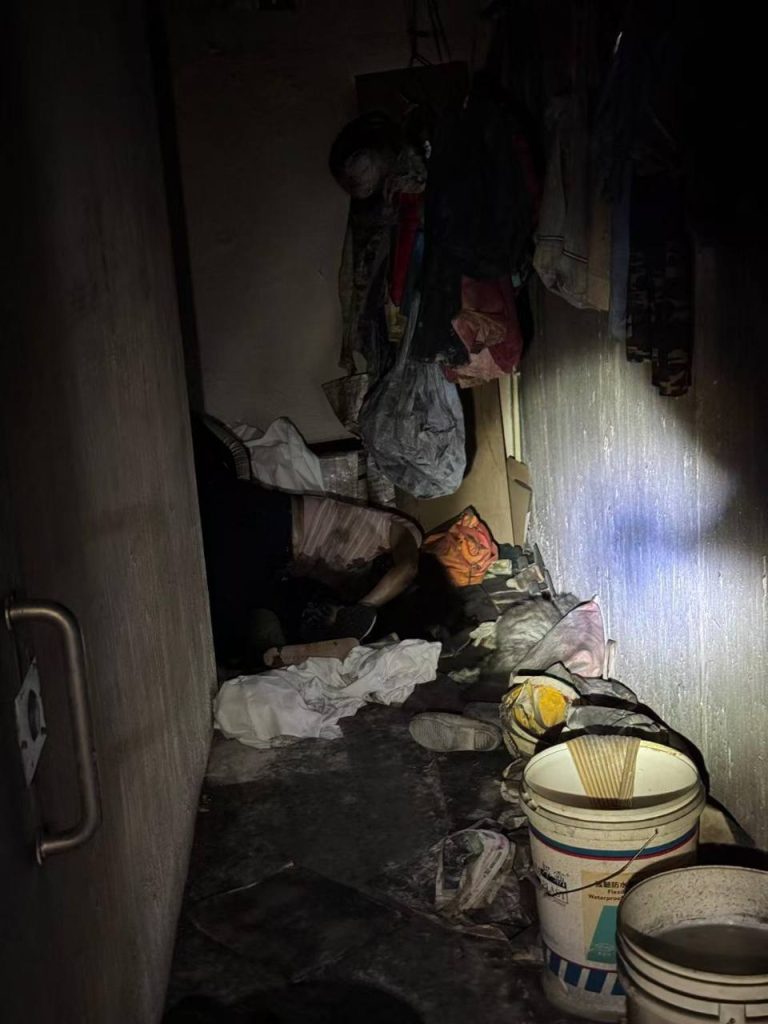 图片[4]-香港火灾 现场照片，都被烧成灰了，面目全非有点惨不忍睹！-测试测试