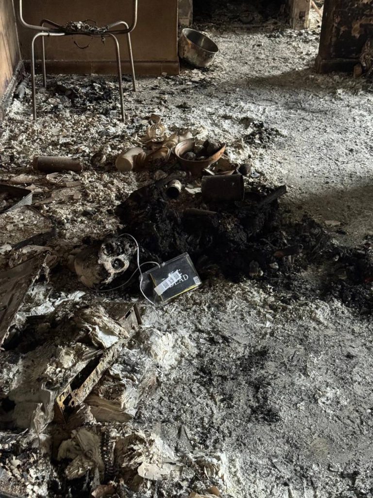 图片[3]-香港火灾 现场照片，都被烧成灰了，面目全非有点惨不忍睹！-测试测试