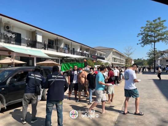 图片[3]-顺达园区滞留大戏！1000人赖着不走，KNU发饭成”避风港-测试测试