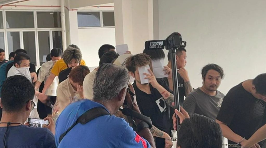 图片[3]-马来西亚法庭惊爆！18名中日籍嫌犯冒充日本警方骗钱，1800万日元血本无归，全员保释后案件延至明年2月！-测试测试